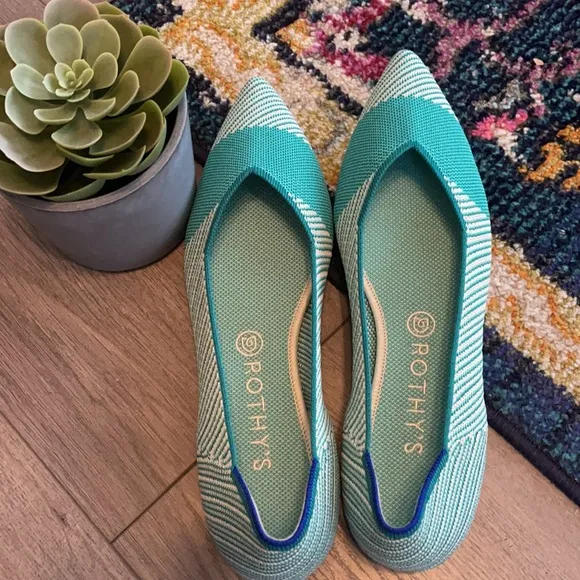 Rothys the point size 12 sherbet green woman’s flat shoes