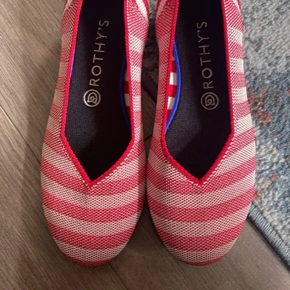 Rothys the round toe oposite stripe size 7  flat woman shoes