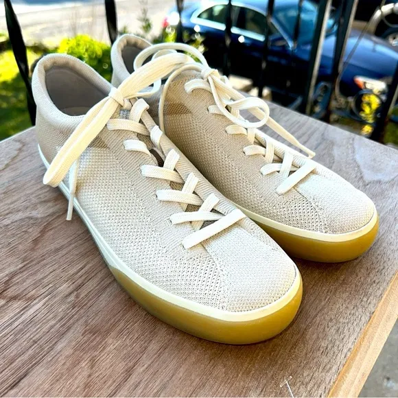 Rothy's Women's Lace Up Knit Lowtop Flat Sneakers Shoes Biscuit Size 8.5M