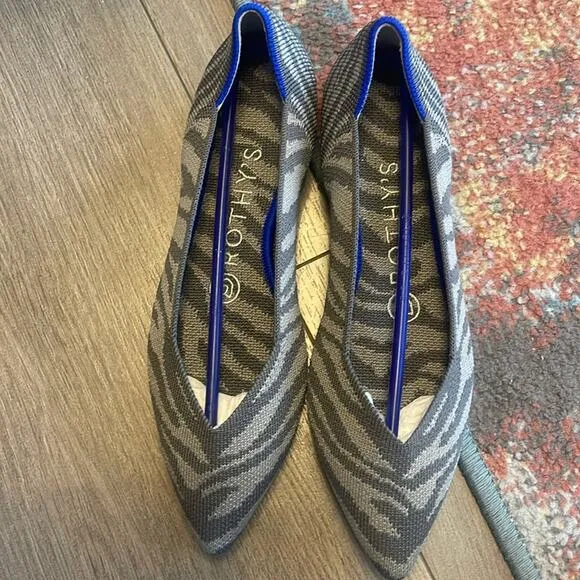 Rothy’s zebra gray size 6 flat pointed woman’s shoes