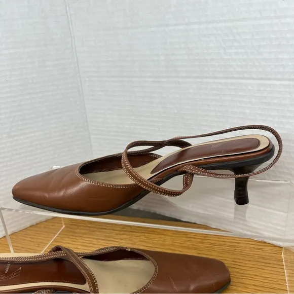 Sabrina Sandals with straps‎ low heel coffee colour size 8.5 excellent condition