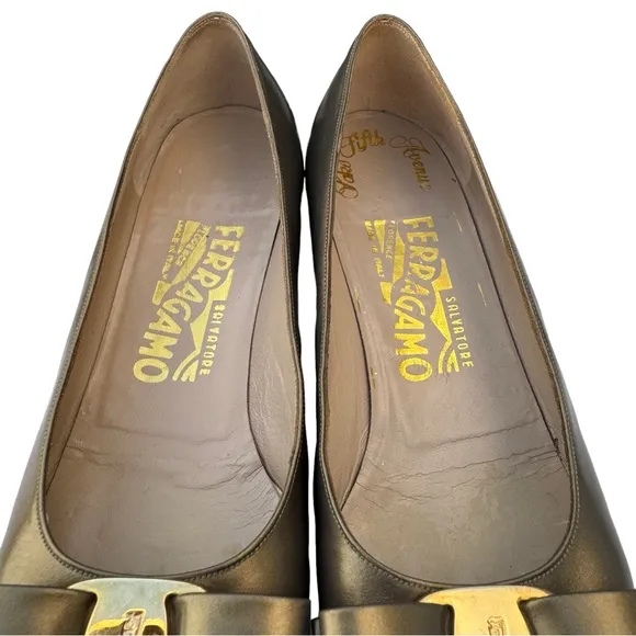 Salvatore Ferragamo Vara Bow Details Flat Shoes Metallic Gold Green Leather