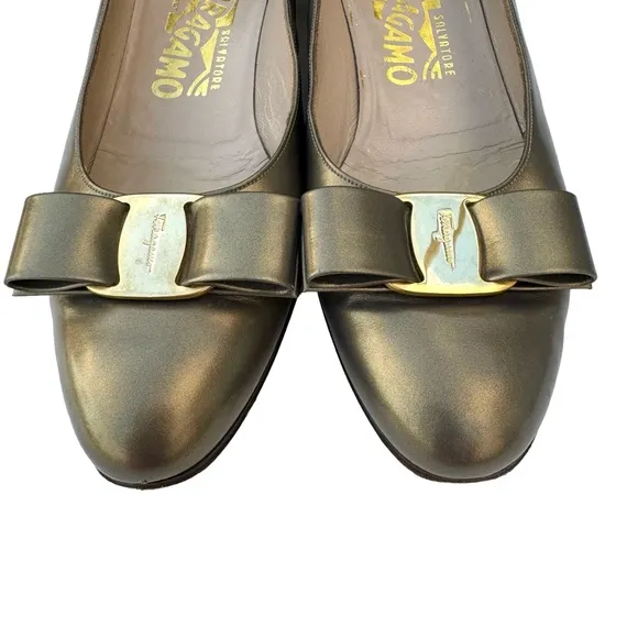 Salvatore Ferragamo Vara Bow Details Flat Shoes Metallic Gold Green Leather