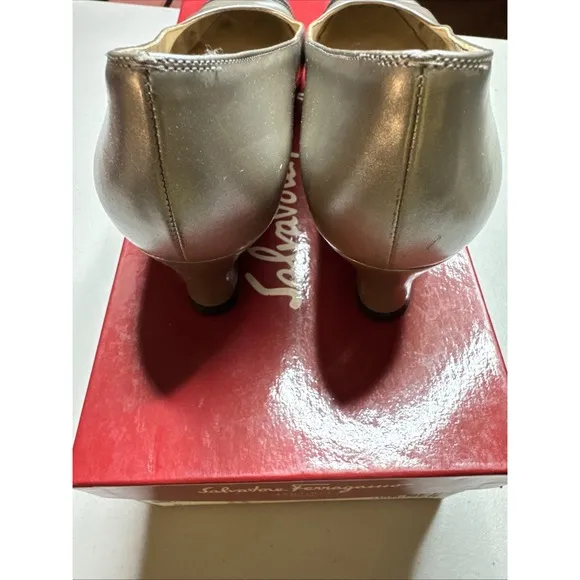 salvatore Ferragamo Women's  Shoes 6 AA Flat (Narrow) Navone Nordstrom $230 Box