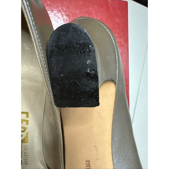 salvatore Ferragamo Women's  Shoes 6 AA Flat (Narrow) Navone Nordstrom $230 Box