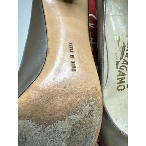 salvatore Ferragamo Women's  Shoes 6 AA Flat (Narrow) Navone Nordstrom $230 Box