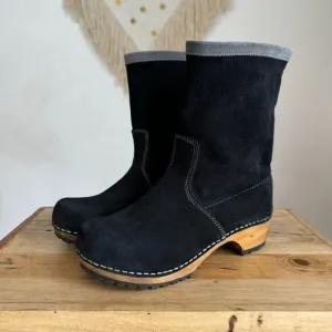 Sanita Risotto Black Suede Gray Trim 100% Leather Wooden Sole Clog Boot Size 38