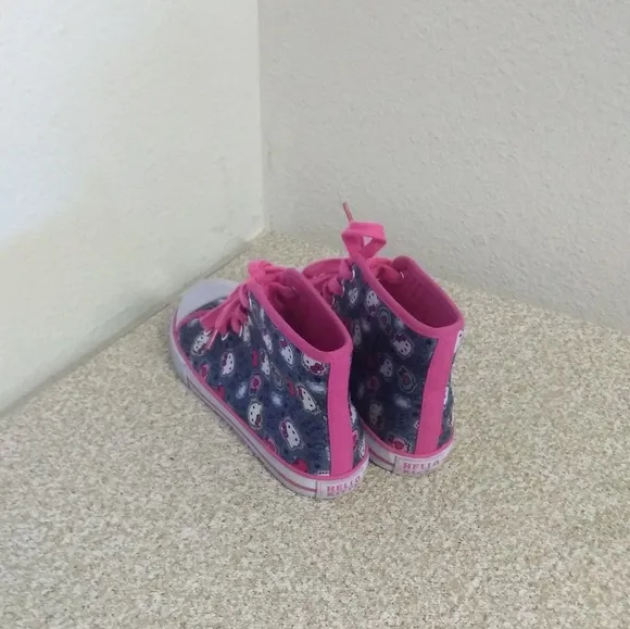 Sanrio Hello Kitty Lace Up Shoes