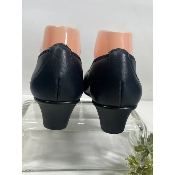 SAS Womens Navy Blue Pump Slip On Shoe Size 7.5 Wide Low Block Heel Milano