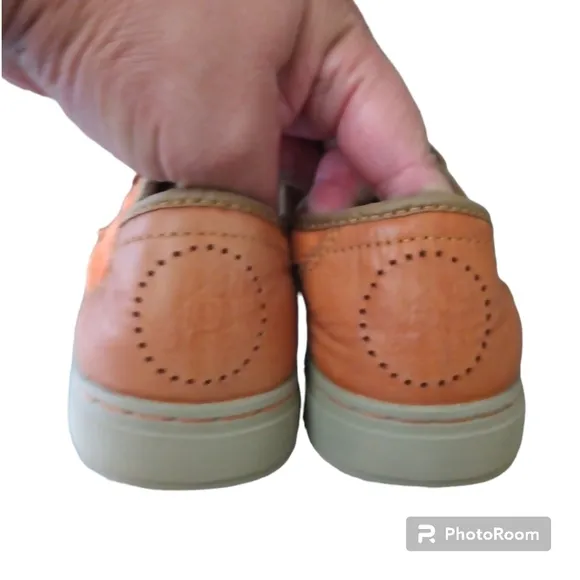 Satorisan Women's Heisei Suede Terracota Shoes. Size 37 US(6-6.5 Women).