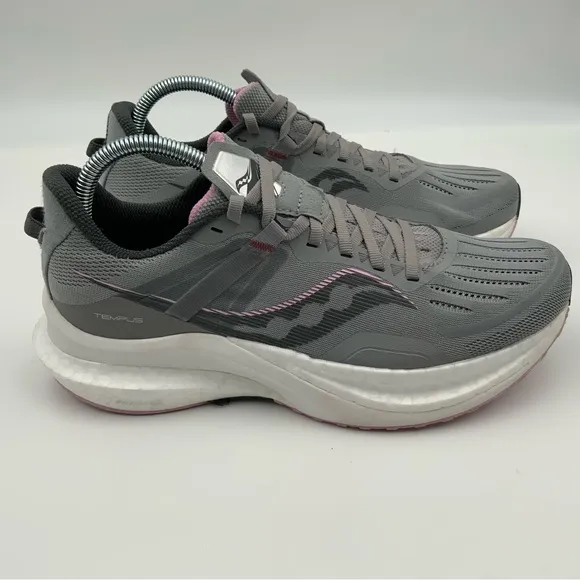 Saucony Tempus Alloy/Quartz Women’s Running Sneakers. Size 9.5.