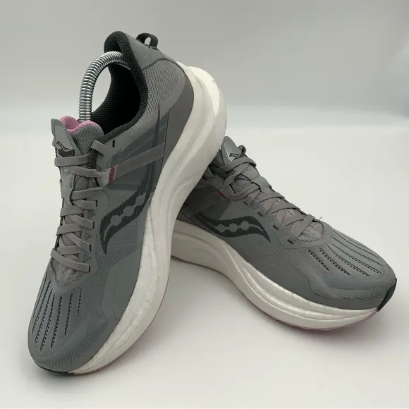 Saucony Tempus Alloy/Quartz Women’s Running Sneakers. Size 9.5.
