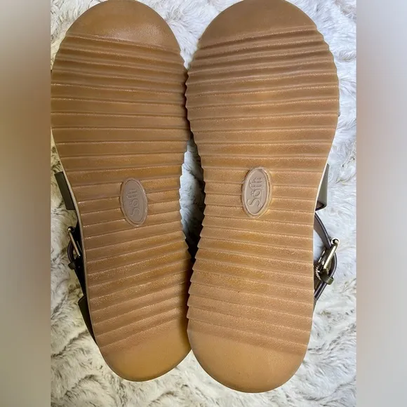 Söfft Women’s Forella Leather Strappy Comfort Sandals in Olive Green Size 8