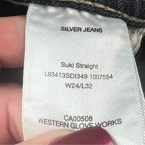 Silver | NWT Suki Curvy Fit Mid Rise Straight Leg Jeans
