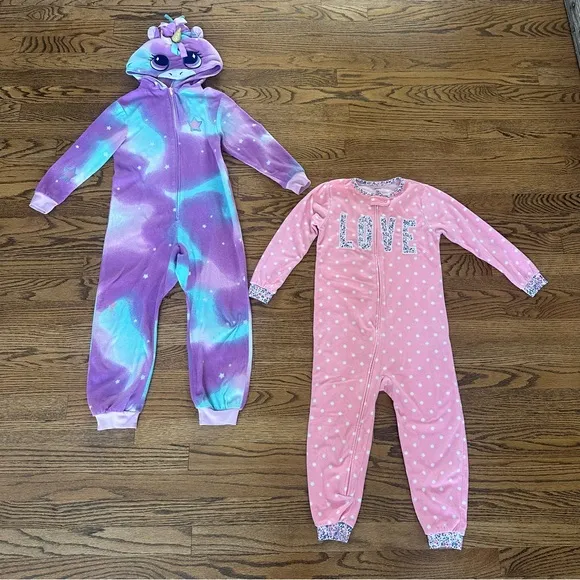 Size 4 / 5 Girls Bundle of Pajama One Pieces &amp; Matching Sets (7 total   1 pants)