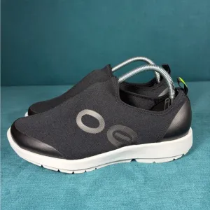 Size 9.5 - Women’s OOFOS OOmg Sport slip on shoes