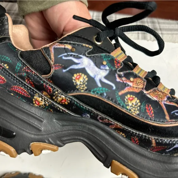 Skechers Black Jungle D-Lites 1.0 Cheetah Gold Chain Sneakers NWOT 10 *Sample*