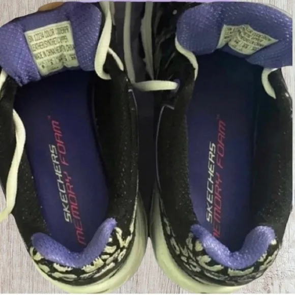 SKECHERS D'Lites Iridescent Glitter Memory foam Sneakers SIZE 6