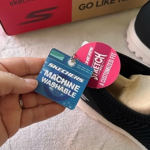 SKECHERS GOwalk Joy Sneakers - Fresh View