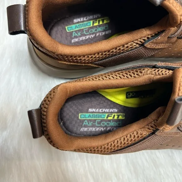 Skechers Mens Dark Brown Air Cooled Memory Foam Classic Fit Casual Shoes 8