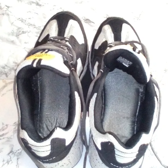 Skechers Men's Stamina-Cutback Shoe with Memory foam insoles size 14EW