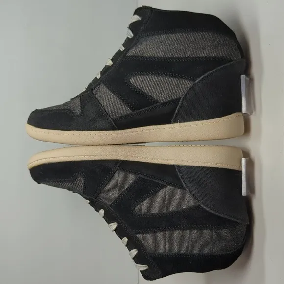 Skechers SKCH plus 3 hidden wedge high top sneakers  womans size 9 EU 39