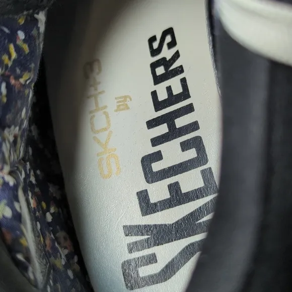 Skechers SKCH plus 3 hidden wedge high top sneakers  womans size 9 EU 39