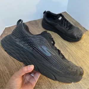 Skechers Ultra Go Run Max Cushion Running Shoe Black Sneakers Size 10