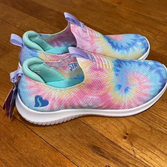 Skechers Unisex-Child Ultra-Flex Groovin Vibes Rainbow Tie Dye Sneaker sz 4 NWT