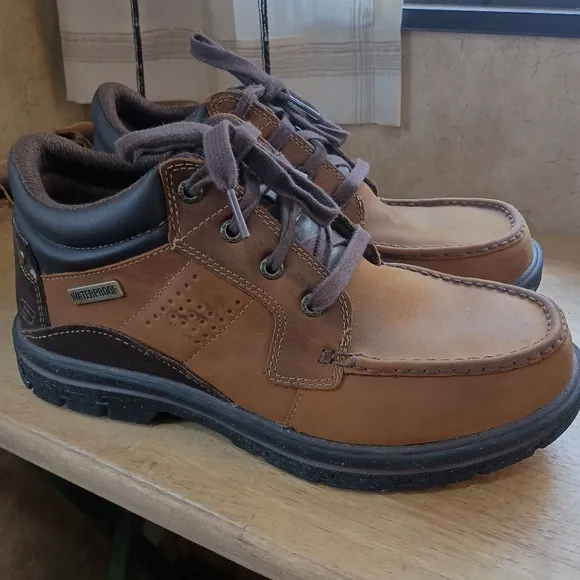 Skechers Waterproof Brown Leather Relaxed Fit Memory Foam Extra Wide 8.5