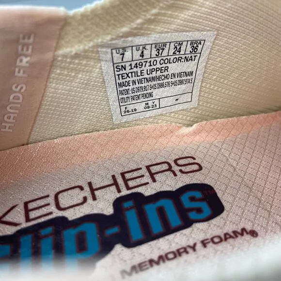 Skechers Womens 7 Slip-ins Ultra Flex 3.0 Brilliant Natural Slip On Shoes 149710