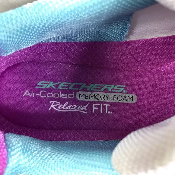 SKETCHERS D'Lux Walker Infinite Motion Sneaker Women 9 Gray Light Sporty NWT