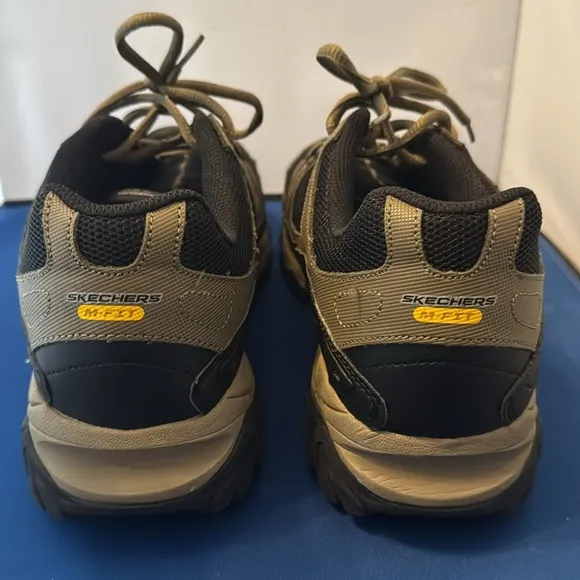 Sketchers men’s memory foam shoes, size 12