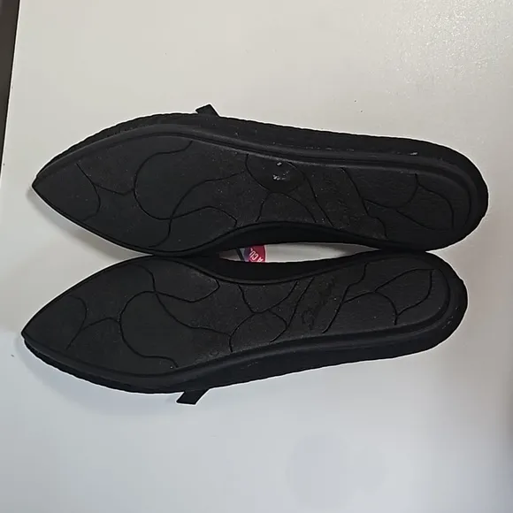 Sketchers NWT Black Shoes Sz 9.5