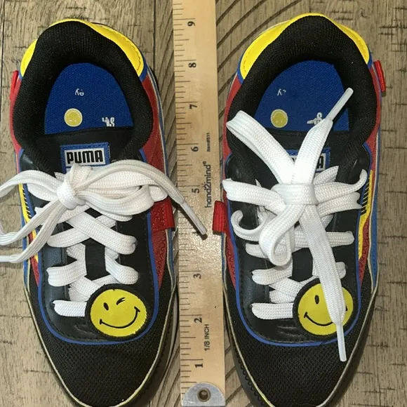 Smile 😃 wink 😉 Puma Future Rider SW PS Smiley 🌎 Kids Running 🏃 US Lids Size 1C