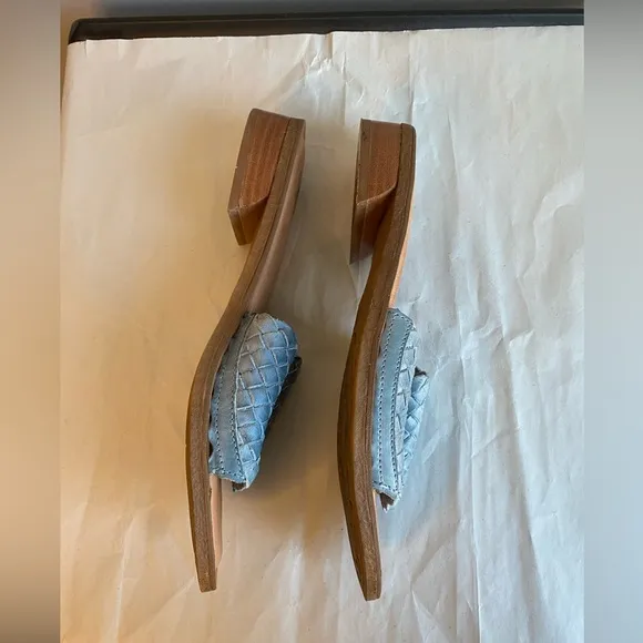 Sofft Ardee sky blue slides/sandals