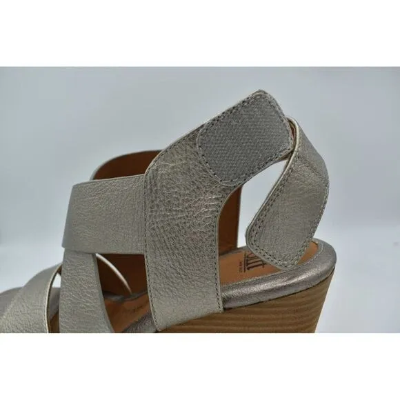 Sofft Womens Size 9.5 Uxley Grey Gold Metallic Leather Wedge Sandals Shoes
