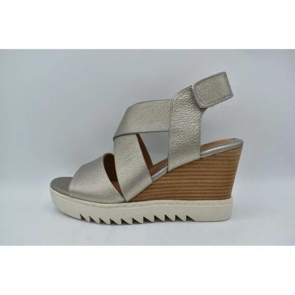 Sofft Womens Size 9.5 Uxley Grey Gold Metallic Leather Wedge Sandals Shoes