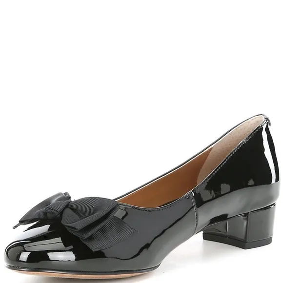 Solid black patent J Renée bow low pumps heels shoes, size 9.5 W
