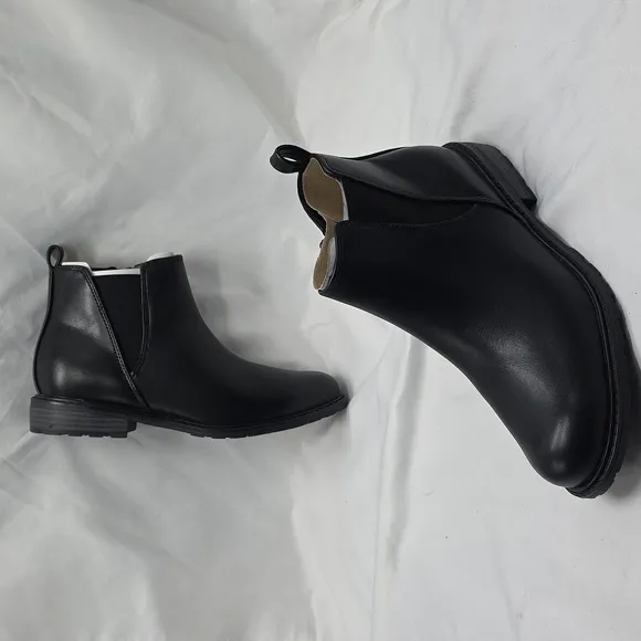 Sonoma Lottiee Almond Toe Mens Black Leather Chelsea Boots Memery Foam Ladies 8