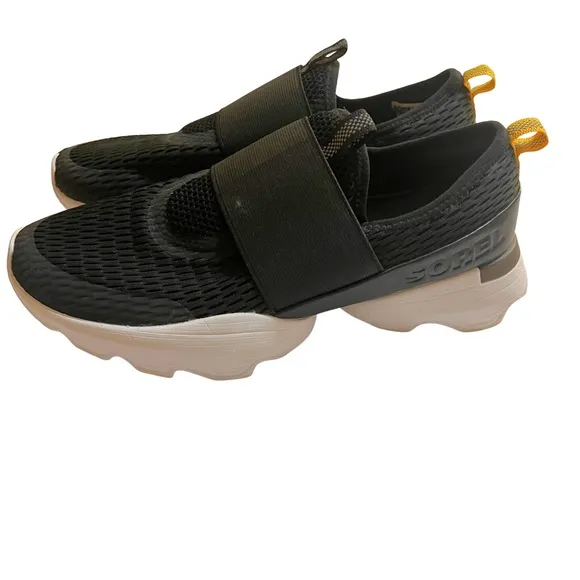 Sorel Black Kinetic Slip-On Sneakers Size 8.5 Athleisure Sporty Comfort Walking