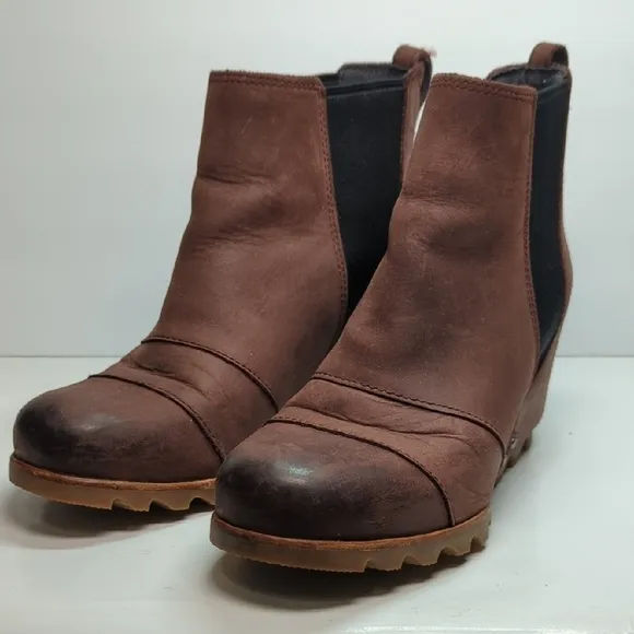 Sorel Lea hidden wedge Chelsea leather ankle boots womans size 8 EU 39