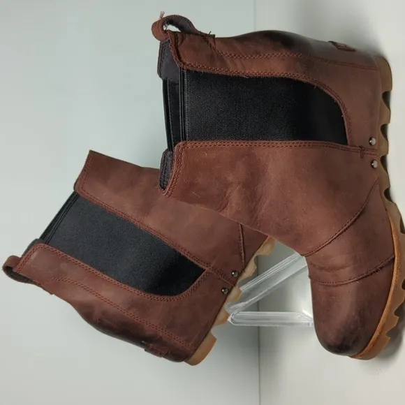 Sorel Lea hidden wedge Chelsea leather ankle boots womans size 8 EU 39