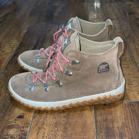 SOREL Out N About Conquest Boot Youth 5 Women’s 6.5