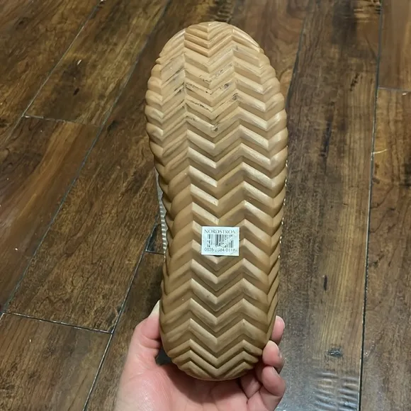 SOREL Out N About Conquest Boot Youth 5 Women’s 6.5