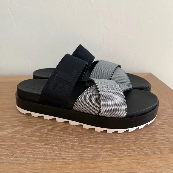 Sorel Roaming Sport Slide Platform Slip On Black &amp; White Sandals Shoes Size 7.5