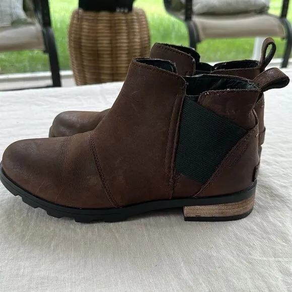 Sorel Women's Emelie Chelsea Boot - Light and Heavy Rain - Waterproof