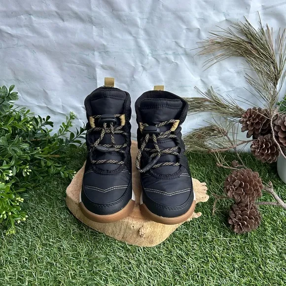 SOREL YOUTH WHITNEY SHORT LACEBOOT Kids Black Winter Boots size 10 gently used