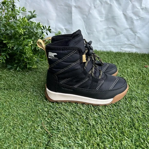 SOREL YOUTH WHITNEY SHORT LACEBOOT Kids Black Winter Boots size 10 gently used