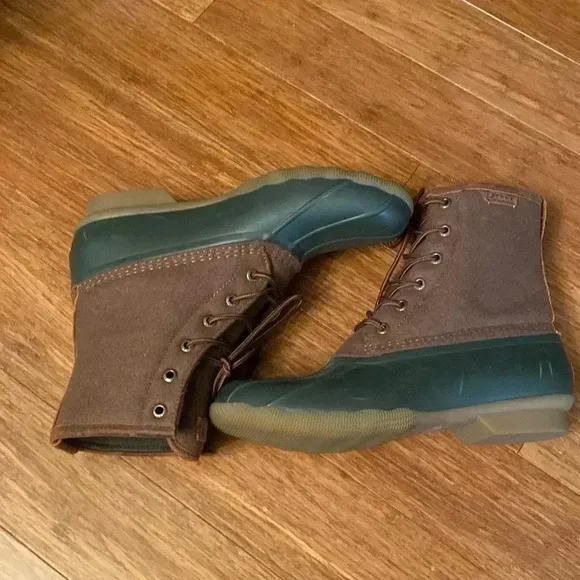 Sperry men’s boots-  water resistant - wool blend - lace up - size 10